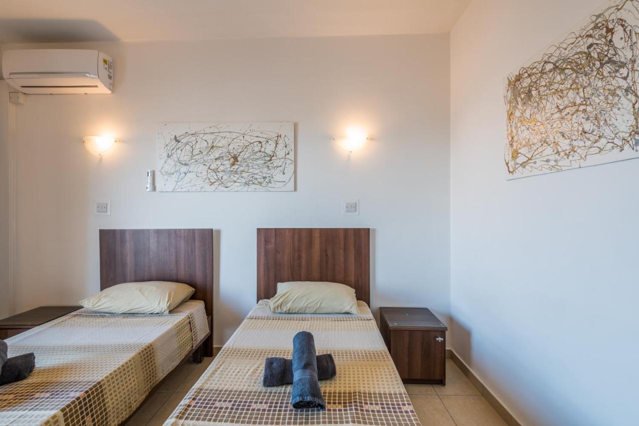 Seashells 2 Bedroom Apartments With Terrace, Just Off The Bugibba Promenade - By Getwaysmalta 세인트폴스베이 외부 사진